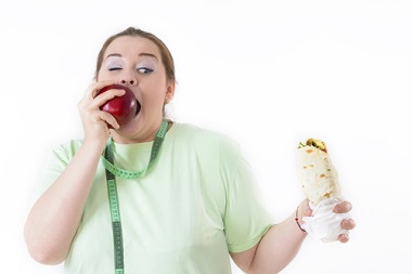 糖質制限ダイエット中の女性画像