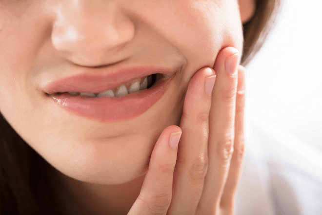 虫歯が原因となる口臭
